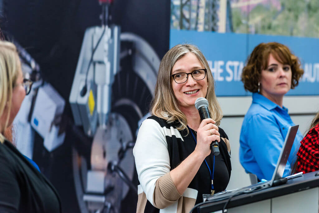 Womens Nait Confrence 99